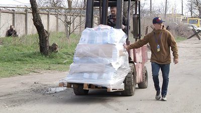 З Одеси відправили понад 30 тис. літрів води для мешканців Миколаєва. ВІДЕО З Одеси відправили понад 30 тис. літрів води для мешканців Миколаєва. ВІДЕО