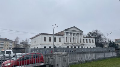 Консервація колишнього кінотеатру імені Котляревського у Полтаві: коли почнуть роботи Консервація колишнього кінотеатру імені Котляревського у Полтаві: коли почнуть роботи