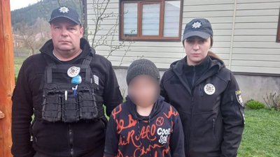 На Закарпатті поліцейські розшукали 10-річного хлопчика