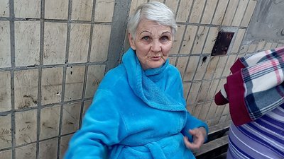 "Я вистрибнула у вікно" — мешканка будинку в Кривому Розі, де стався вибух. Під завалами знайшли тіло чоловіка "Я вистрибнула у вікно" — мешканка будинку в Кривому Розі, де стався вибух. Під завалами знайшли тіло чоловіка