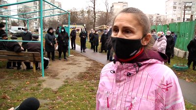 У Житомирі жителі вулиці Героїв Десантників протестують проти будівництва житлового комплексу У Житомирі жителі вулиці Героїв Десантників протестують проти будівництва житлового комплексу