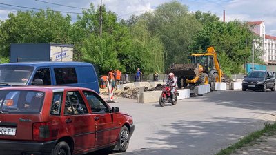Рух обмежений: у Тернополі ремонтують дорогу на вулиці Шептицького