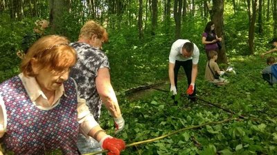 Тернопільські пенсіонери знову вийшли на толоку Тернопільські пенсіонери знову вийшли на толоку
