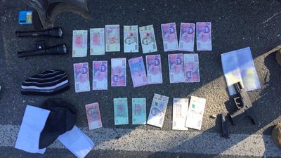На Сновщині затримали 5 підозрюваних у розбійному нападі на пенсіонерів На Сновщині затримали 5 підозрюваних у розбійному нападі на пенсіонерів