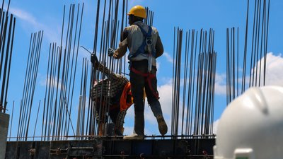 "Велике будівництво" на Прикарпатті: на восьми з 15 об'єктів почали роботи