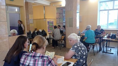 У Сумах видають продуктові набори містянам віком від 75 років У Сумах видають продуктові набори містянам віком від 75 років
