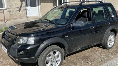 Фермери з громади на Буковині купили позашляховик для військових ЗСУ