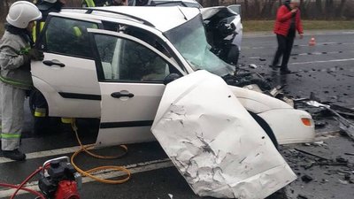 Двоє людей загинули в аварії на Львівщині Двоє людей загинули в аварії на Львівщині