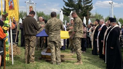 На Тернопільщині попрощалися із загиблим військовослужбовцем Юрієм Богатерчуком
