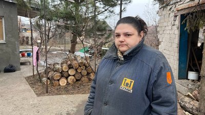Досі знаходять уламки на власних подвір`ях: жителі Кривого Рогу долають наслідки ракетної атаки Досі знаходять уламки на власних подвір`ях: жителі Кривого Рогу долають наслідки ракетної атаки