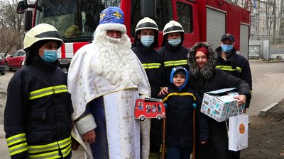 Запорізькі рятувальники втілили у життя мрію 8-річного хлопчика