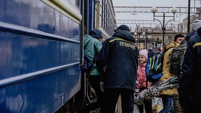 Рятувальники чекають на добровольців, які їм допомагатимуть