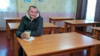 Прихисток для безхатьків і не тільки. Як працює під час морозів Центр перебування бездомних у Кропивницькому