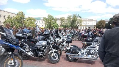 У Кропивницькому другий день триває байкерський фестиваль “Кропбайкфест” У Кропивницькому другий день триває байкерський фестиваль “Кропбайкфест”