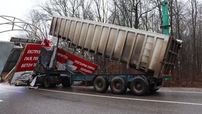 Без травмованих обійшлася автопригода на об’їзній зі сторони Хмельницького шосе Без травмованих обійшлася автопригода на об’їзній зі сторони Хмельницького шосе