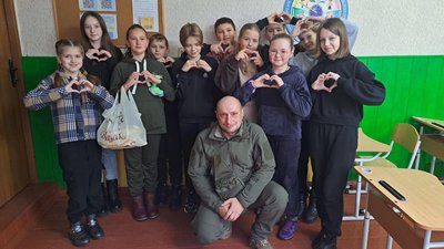 Волинський військовий знайшов школярку, яка Волинський військовий знайшов школярку, яка