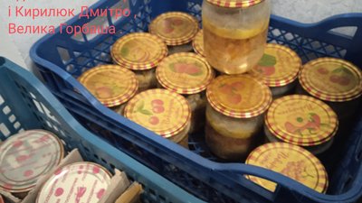 Пошашляховик, теплі речі та домашні смаколики. Ярунська громада із Житомирщини передала військовим допомогу на фронт Пошашляховик, теплі речі та домашні смаколики. Ярунська громада із Житомирщини передала військовим допомогу на фронт