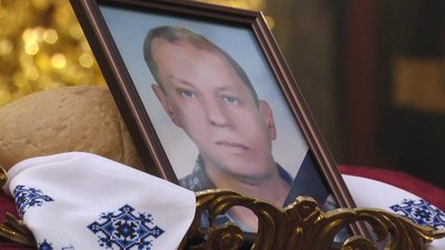 Стали на захист України на початку вторгнення: у Житомирі попрощалися з Сергієм Гончаруком і Андрієм Горобцем Стали на захист України на початку вторгнення: у Житомирі попрощалися з Сергієм Гончаруком і Андрієм Горобцем