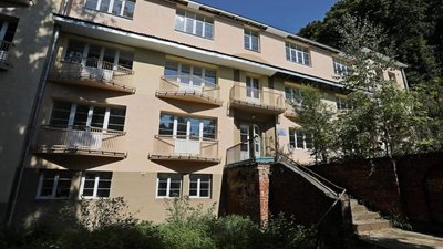 У Львові в колишньому лікувальному закладі облаштують житло для переселенців