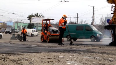У Житомирі розпочали ямковий ремонт доріг картами У Житомирі розпочали ямковий ремонт доріг картами
