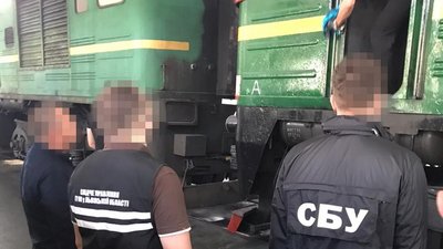 Посадовці "Львівської залізниці" купували вживані деталі з Росії, замість нових