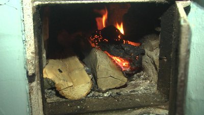 Минулого року через несправне пічне опалення сталося 135 пожеж, на яких загинуло 5 людей. Минулого року через несправне пічне опалення сталося 135 пожеж, на яких загинуло 5 людей.