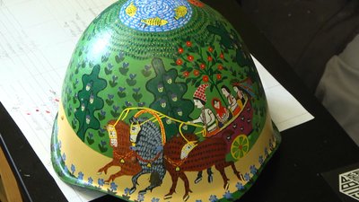 Шолом, який волонтери планують подарувати президенту України. Шолом, який волонтери планують подарувати президенту України.