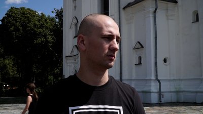 У Чернігові прощалися з командиром бригади окремого механізованого батальйону Віталієм Солодким, що загинув на Луганщині У Чернігові прощалися з командиром бригади окремого механізованого батальйону Віталієм Солодким, що загинув на Луганщині
