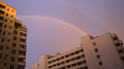 Дощі на заході та спека до +30. Якої погоди чекати в понеділок
