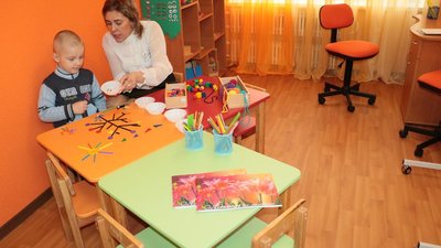 Інклюзивний центр потребує спеціалістів: як допомагають дітям з інвалідністю в Балаклії