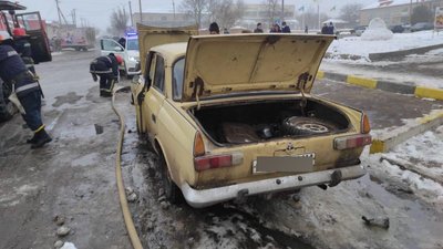 Протягом доби на Миколаївщині сталися три пожежі автомобілів Протягом доби на Миколаївщині сталися три пожежі автомобілів