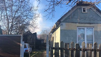 У Мукачеві сталася пожежа у надвірній споруді У Мукачеві сталася пожежа у надвірній споруді