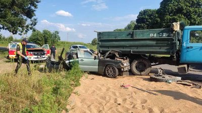 На Вінниччині у ДТП загинули дві людини На Вінниччині у ДТП загинули дві людини