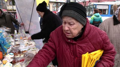 Збирають гроші на дрон для ЗСУ: у Рівному організували великодній ярмарок Збирають гроші на дрон для ЗСУ: у Рівному організували великодній ярмарок