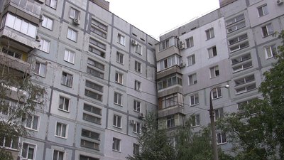У багатоповерхівці Хортицького району майже місяць не працюють ліфти