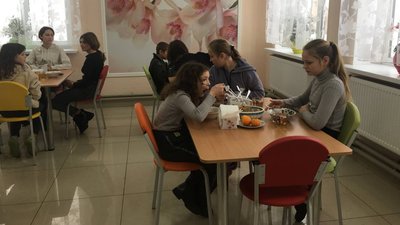 "Меню не повторюється". Як годують та скільки платять за харчування учні гімназії на Вінниччині "Меню не повторюється". Як годують та скільки платять за харчування учні гімназії на Вінниччині