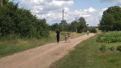 Ґрунтова дорога в громаді на Волині вся в ямах: чи планують її ремонтувати Ґрунтова дорога в громаді на Волині вся в ямах: чи планують її ремонтувати