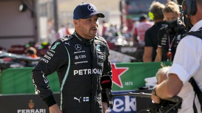 Пілот "Мерседес" виграв кваліфікацію, але розпочне гран-прі останнім через рішення команди