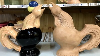 Понад 30 "півників з Бородянки" впродовж місяця виготовили брати-гончарі Іван та Данило Решти на Житомирщині Понад 30 "півників з Бородянки" впродовж місяця виготовили брати-гончарі Іван та Данило Решти на Житомирщині