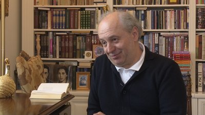 "Сьогодні неможливо розділити мистецтво і політику". Інтерв'ю з Малковичем до його шістдесятиріччя "Сьогодні неможливо розділити мистецтво і політику". Інтерв'ю з Малковичем до його шістдесятиріччя