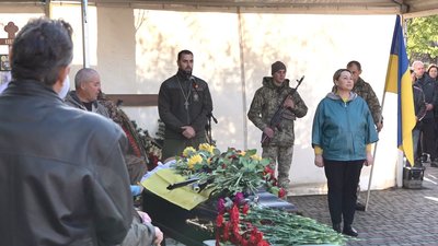 Попрощалися з полеглим під Бахмутом бійцем Попрощалися з полеглим під Бахмутом бійцем
