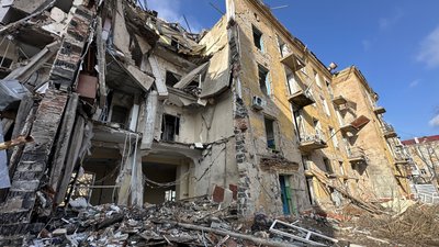 Зруйнований будинок роковини обстрілу центр Краматорськ Донецька область