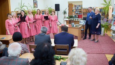 В Івано-Франківську Тарас Голей презентував дебютну збірку поезій "Цвіт катальпи" В Івано-Франківську Тарас Голей презентував дебютну збірку поезій "Цвіт катальпи"