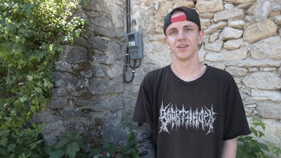 На Тернопільщині під час толоки прибрали замок На Тернопільщині під час толоки прибрали замок