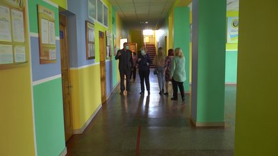 На що витратять мільйон. Репортаж з Вовчинецької гімназії на Франківщині На що витратять мільйон. Репортаж з Вовчинецької гімназії на Франківщині