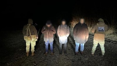Ховались від квадрокоптера: на Одещині п'ятеро чоловіків намагались незаконно перетнути кордон