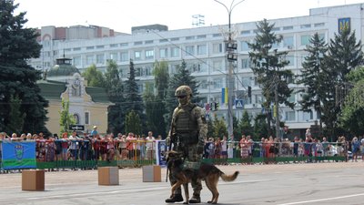 Бої та екстремальне водіння: у Черкасах стартував Чемпіонат світу серед тілоохоронців Бої та екстремальне водіння: у Черкасах стартував Чемпіонат світу серед тілоохоронців