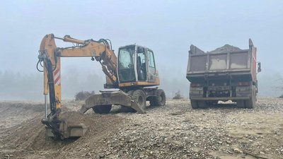 На Закарпатті виявили незаконний видобуток піщано-гравійної суміші