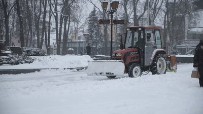 Ожеледиця та мокрий сніг: на Вінниччині оголосили жовтий рівень небезпеки Ожеледиця та мокрий сніг: на Вінниччині оголосили жовтий рівень небезпеки