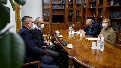 Звільнені з іракського полону українці повернулися додому та попросили уряд про меддопомогу